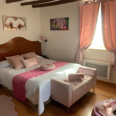 Auberge Du Cheval Blanc ボーモン・ピエ・ド・ブフ エクステリア 写真